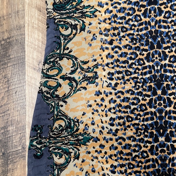 Cabi Sleeveless Blouse Leopard and chevron print Sheer size Small - Picture 3 of 7